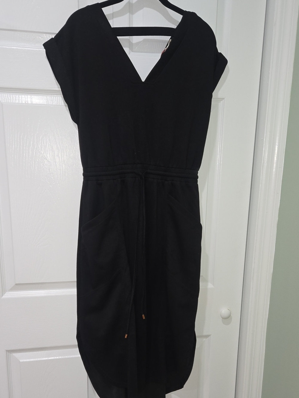 entro Black V-Neck Drawstring Waist Dress
